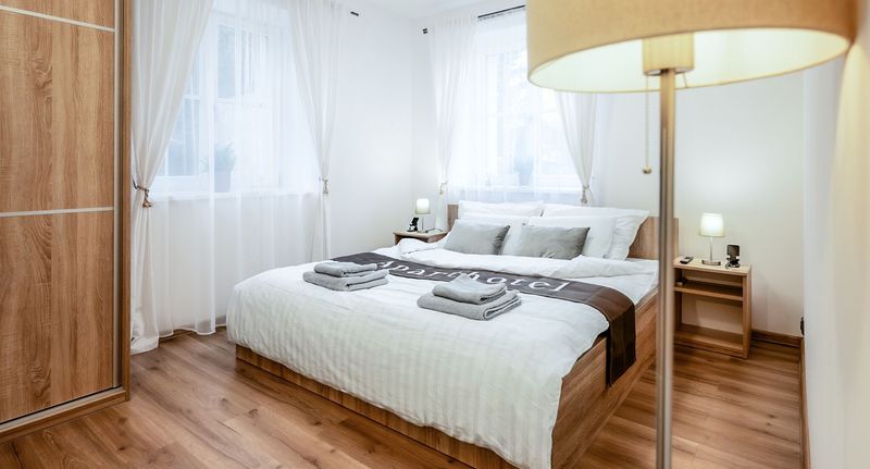 Apartman s vlastní kuchyní s manželskou postelí s 1 ložnicí na přízemí - Aparthotel Svitavy, foto 1