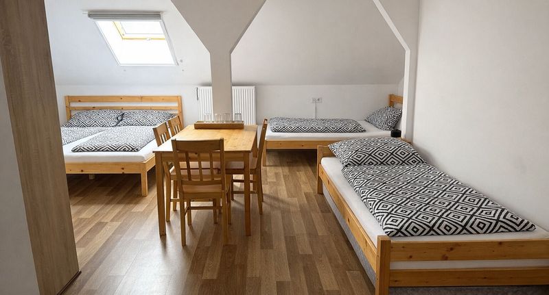 XL Pokoj pro 4 os. s výhledem na hrad (s možností přistýlky) - HannaBella Vendégház & Wellness Miskolc, foto 1