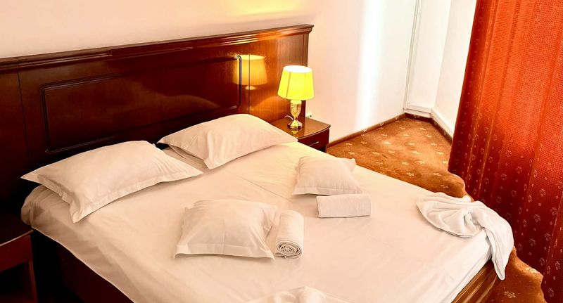 Suita s manželskou postelí s 1 ložnicí - Hotel Emma Est Craiova, foto 1