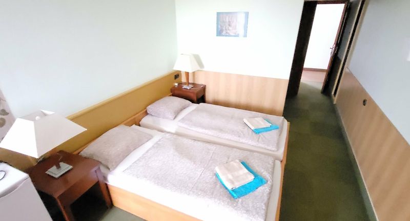 Standard Pokoj pro 2 os. na poschodí (s možností přistýlky) - Négy Évszak Hotel Siófok, foto 1