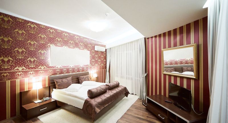 Apartman s balkónem s manželskou postelí s 1 ložnicí (s možností přistýlky) - Hotel Belvedere Brașov, foto 1
