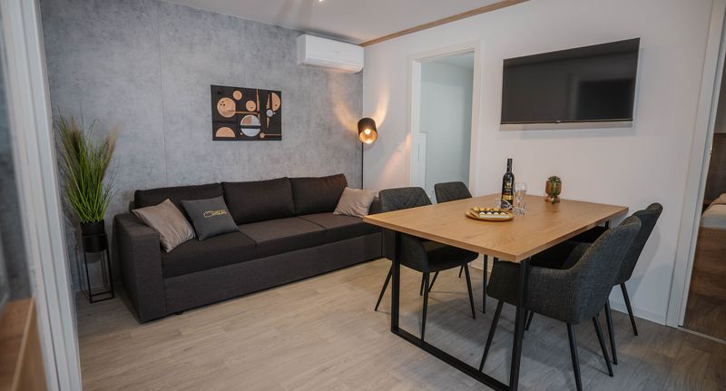 Rekreační dům (jako celek) pro 4 os. - Mobile home Aria with jacuzzi Vodice, foto 1