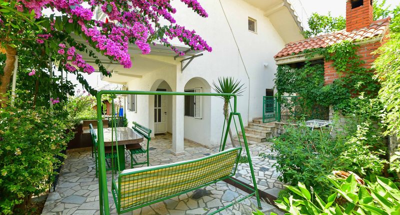 Apartman s klimatizací s terasou pro 4 os. se 2 ložnicemi A-25405-d - Apartments With Parking Space Mavarštica, Čiovo - 25405 Mavarštica, foto 1