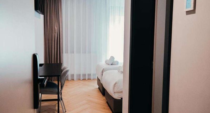Pokoj s manželskou postelí - Novo Studio Hotel Râmnicu Vâlcea, foto 1