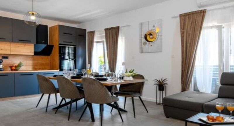 "B" Apartman pro 6 os. se 3 ložnicemi - Apartments Sunny Sky Vodice, foto 1