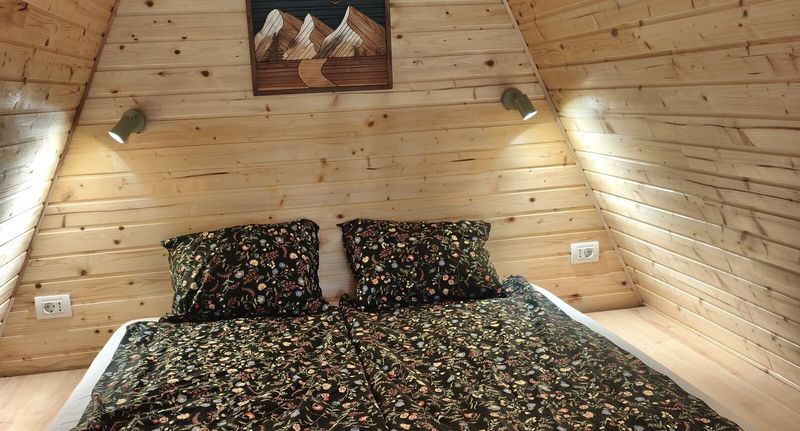 Roubenka (jako celek) se zahradou pro 4 os. s výhledem na hory - Transylvantures Cabin Rimetea, foto 1