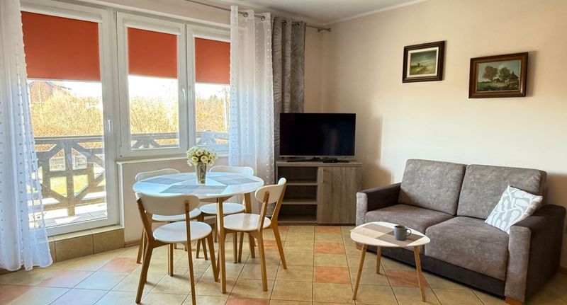 Apartman s balkónem pro 5 os. se 2 ložnicemi na poschodí - Apartamenty Piamola - Azyl na Niskiej 14 Krynica Morska, foto 1