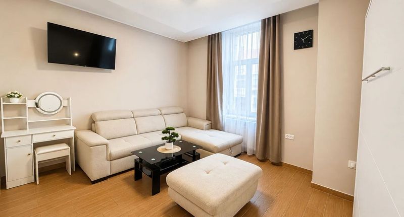 Design Apartman pro 4 os. s 1 ložnicí na poschodí - HoldLux City Keyless 0–24 Apartmanok Sárvár, foto 1