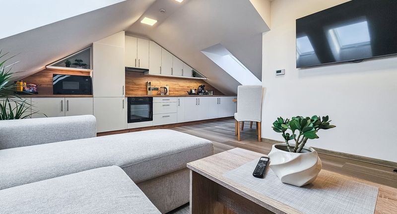 Apartman s klimatizací pro 4 os. se 2 ložnicemi v podkroví - Aparthotel Svitavy, foto 1