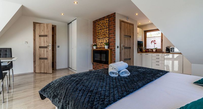 Apartman pro 3 os. s 1 ložnicí s výhledem na hory na poschodí - Gąsienica Apartamenty Queen z Jacuzzi Zakopane, foto 1