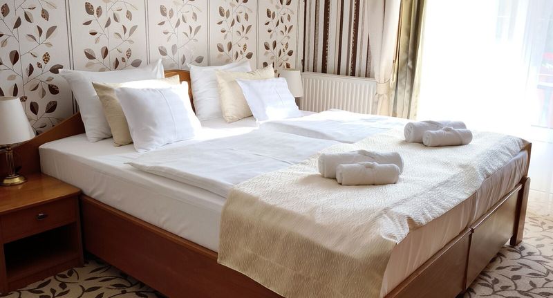 Apartman s manželskou postelí s 1 ložnicí s výhledem do zahrady na poschodí (s možností přistýlky) - Várkonyi Wellness Bogács, foto 6