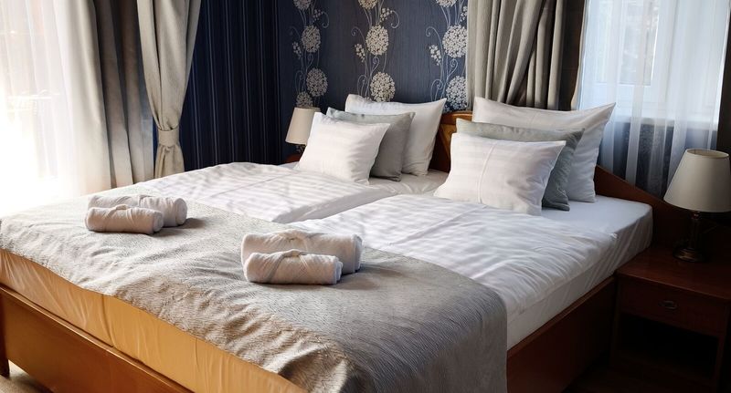 Apartman pro 4 os. se 2 ložnicemi na straně bazénu na poschodí - Várkonyi Wellness Bogács, foto 1