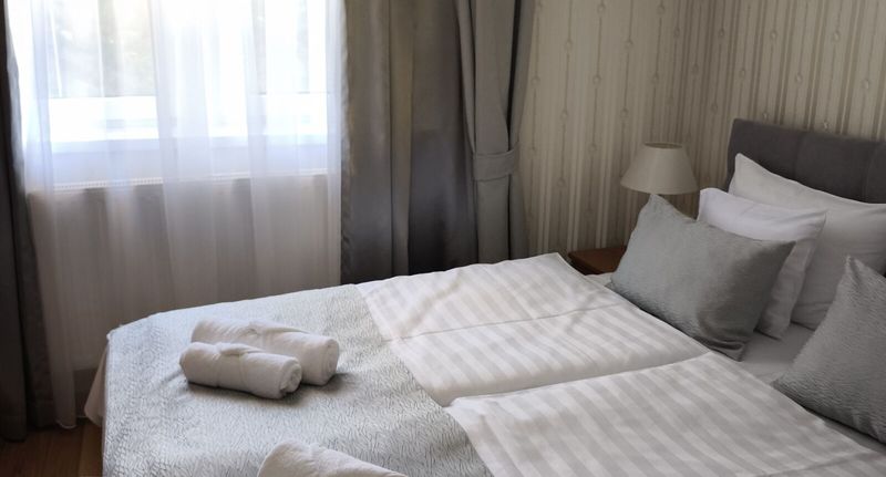 Apartman s terasou pro 4 os. se 2 ložnicemi přízemní - Várkonyi Wellness Bogács, foto 1