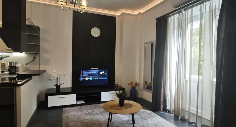 Apartman pro 4 os. se 2 ložnicemi s výhledem na město na poschodí - Balkon 2 Apartman Debrecen, foto 1