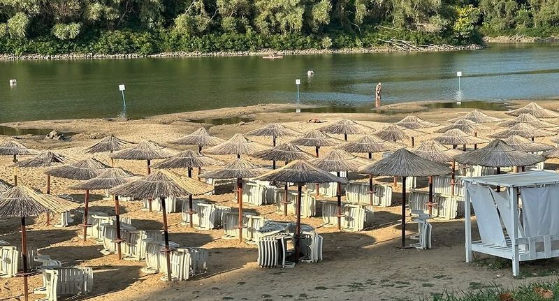 Apartman s klimatizací s vlastní koupelnou pro 4 os. se 2 ložnicemi - Körös-torok Kemping Csongrád, foto 1