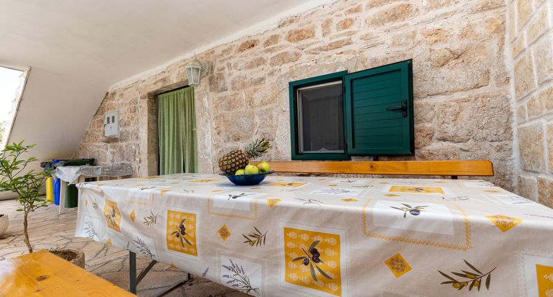 Rekreační dům (jako celek) pro 4 os. - House Skarpini Dvori Peaceful Retreat Oklaj, foto 1