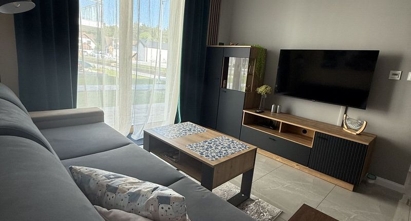 Deluxe Apartman pro 4 os. se 2 ložnicemi na přízemí - Wydmowa Przystań – Apartament Premium Łeba, foto 1