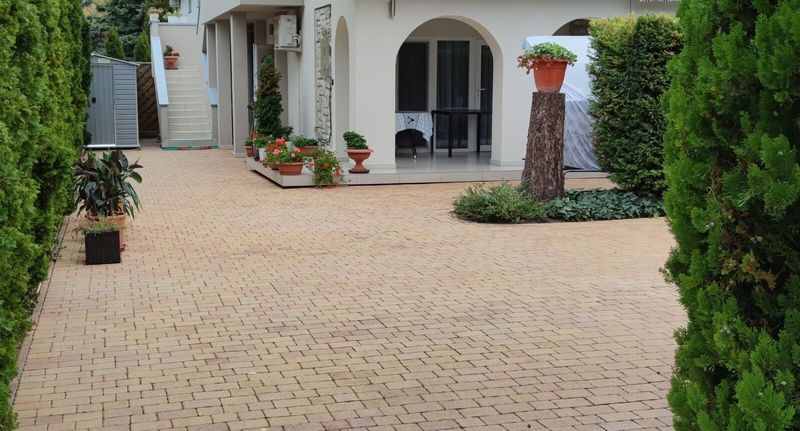 Pokoj s manželskou postelí (s možností přistýlky) - Kerekes Apartman Siófok, foto 1