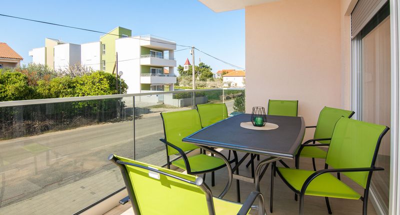 Apartman pro 8 os. se 4 ložnicemi - Apartments Grabovickic Slatina, foto 1