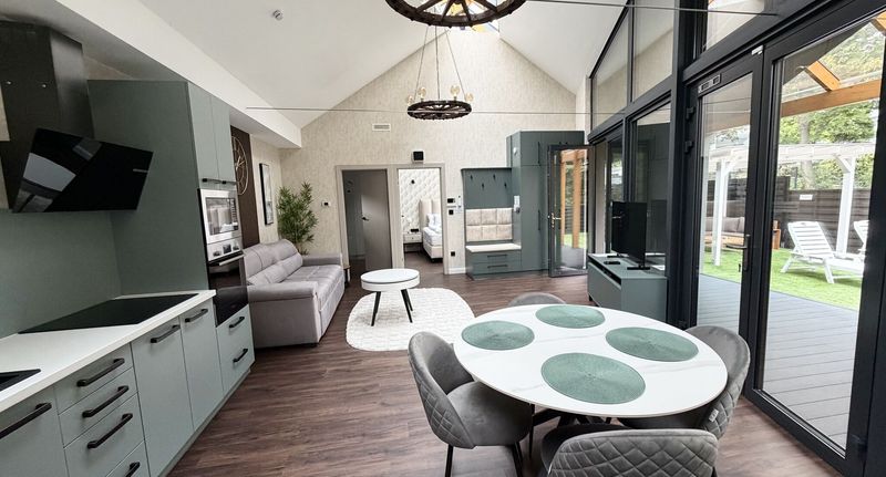 Deluxe Apartman pro 4 os. se 2 ložnicemi celý Dům - Elite House Apartments Leányfalu, foto 1