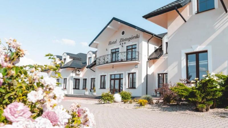 Hotel Złotogórski Daniszew - foto 1