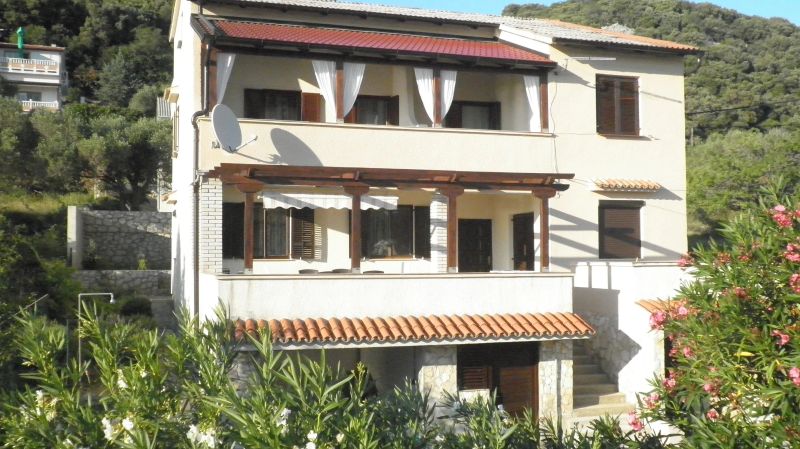 Apartments With Parking Space Supetarska Draga - Donja, Rab - 15423 Supetarska Draga - Donja - foto 1