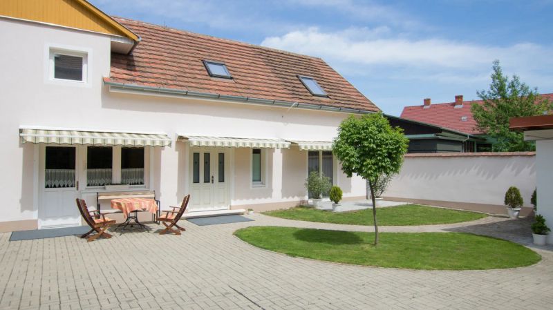 Farkas Apartman Sárvár - foto 1
