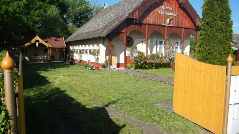 Platán Vendégház Ópusztaszer - foto 1