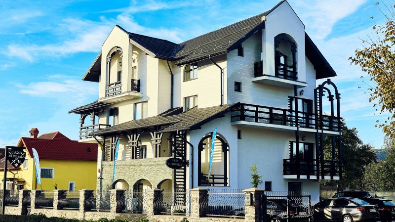 Casa Medievala Curtea de Argeș - foto 1