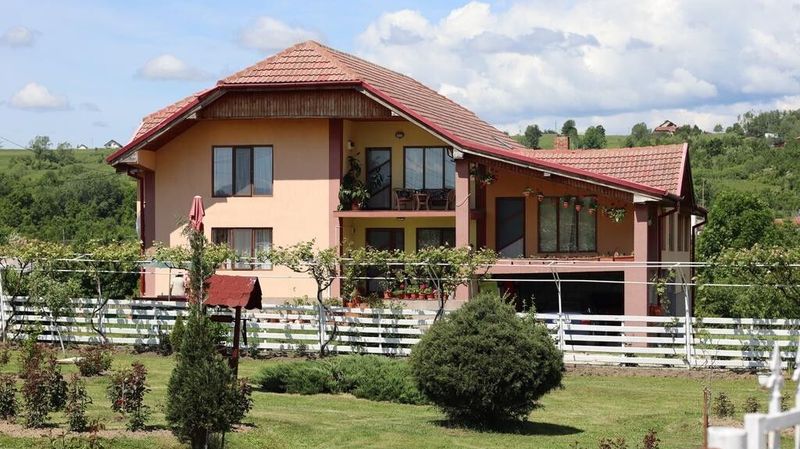 Casa de Vacanta Madalina Novaci - foto 1