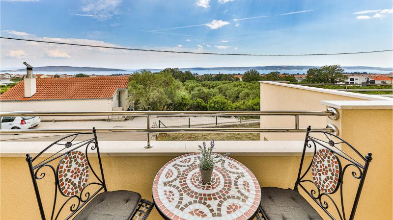 Apartman Kaštel Lukšić - CDC479 - foto 1