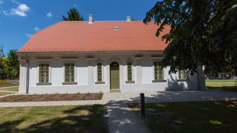 Perczel Kúria Bonyhád - foto 1