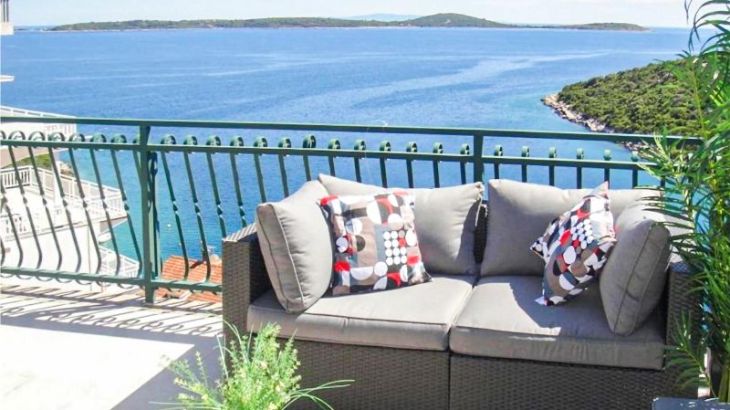 Apartman Vinišće - CDC884 - foto 1