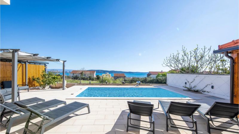 Apartman Kaštel Gomilica - CDC842 - foto 1