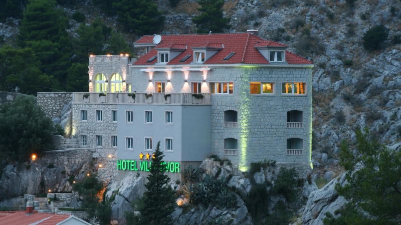 Hotel Villa Dvor Omiš - foto 1