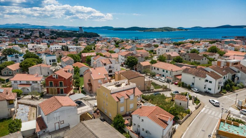 Apartments With Parking Space Vodice - 13973 - foto 1