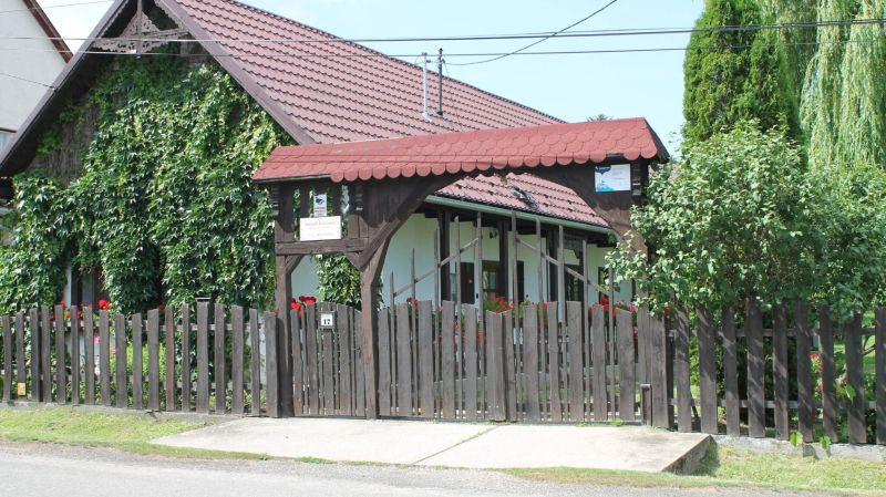 Horváth Kulcsosház Diósjenő - foto 1