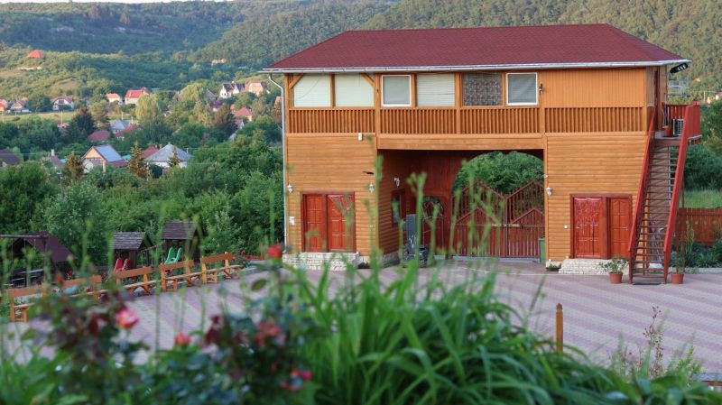 Rózsapark Panoráma Apartman Demjén - foto 1