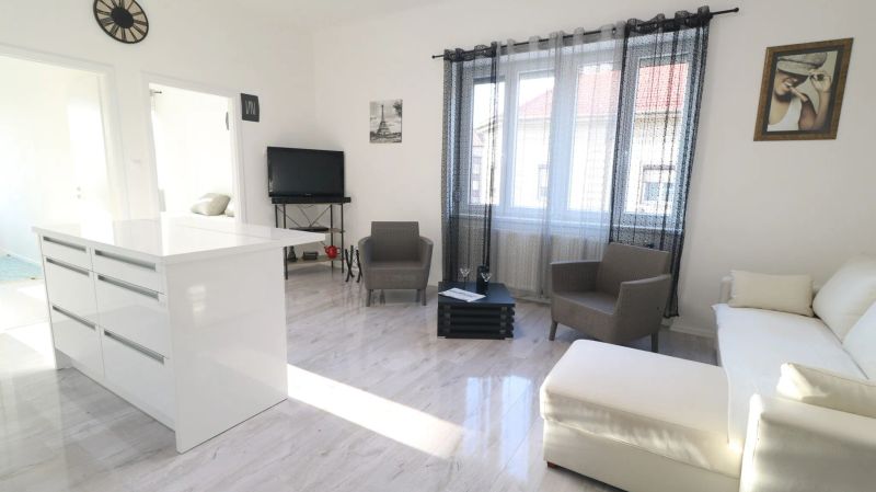 Black or white Apartman Szeged - foto 1