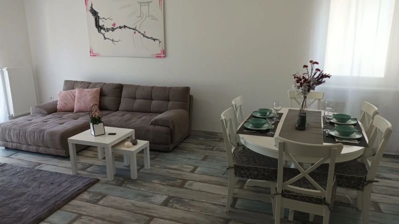 Handler Apartman Sopron - foto 1