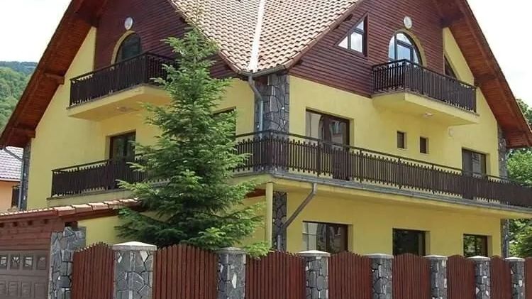 Casa Galbenă Sinaia - foto 1