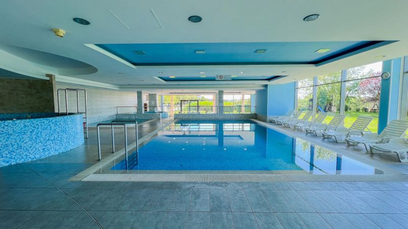 Club218 Red Wellness Apartman Siófok - foto 1