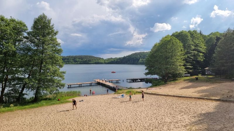 Ośrodek La La Las - domki letniskowe w lesie nad jeziorem - foto 1