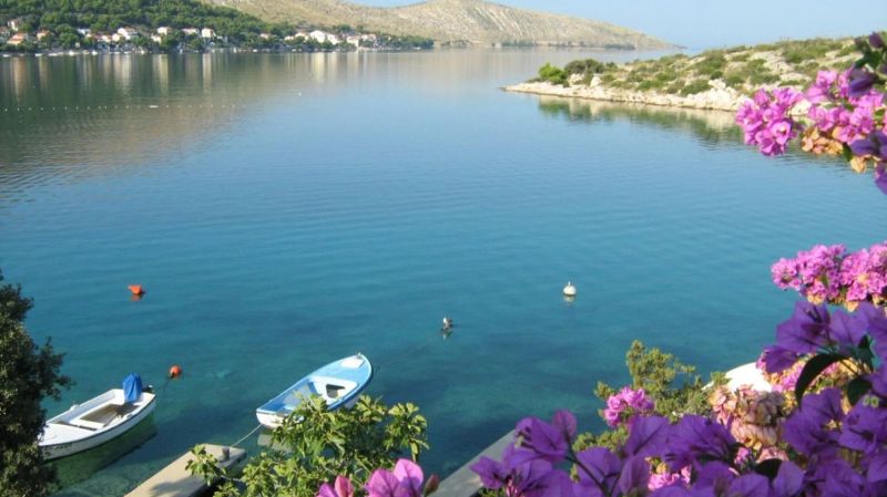 Apartments Mala kuća kraj mora Grebastica - foto 1