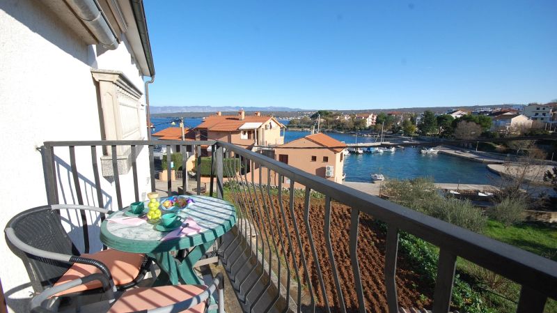 Apartments By The Sea Vantačići, Krk - 20659 Vantačići - foto 1