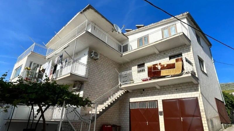Apartments With Parking Space Stobreč, Split - 22296 Stobreč - foto 1