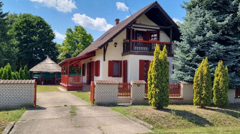 Tisza-Tavi Isteni Vendégház Abádszalók - foto 1