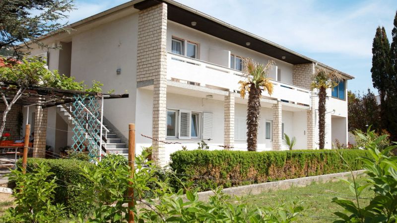 Apartment and Rooms Albina Baska - foto 1