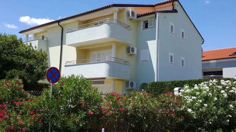 Apartments Cecille Baška - foto 1