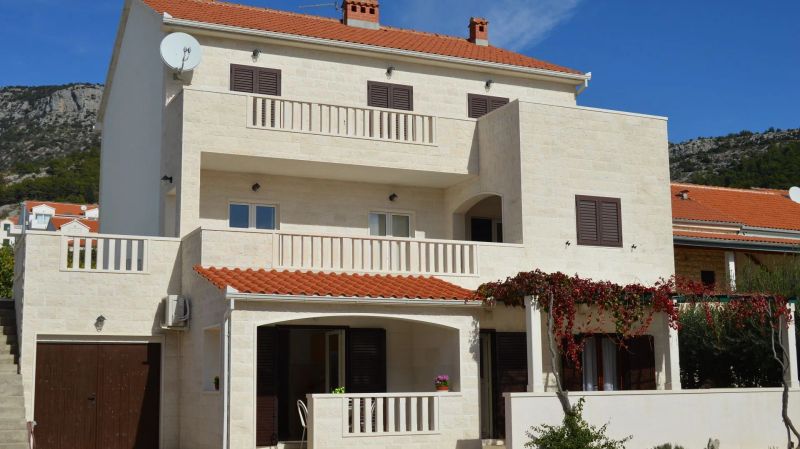Apartments Frama Bol - foto 1
